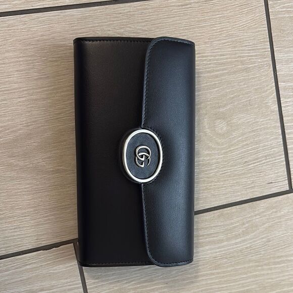 Brand new with box Womens Gucci Black Wallet with Silver Logo large - Picture 1 of 4
